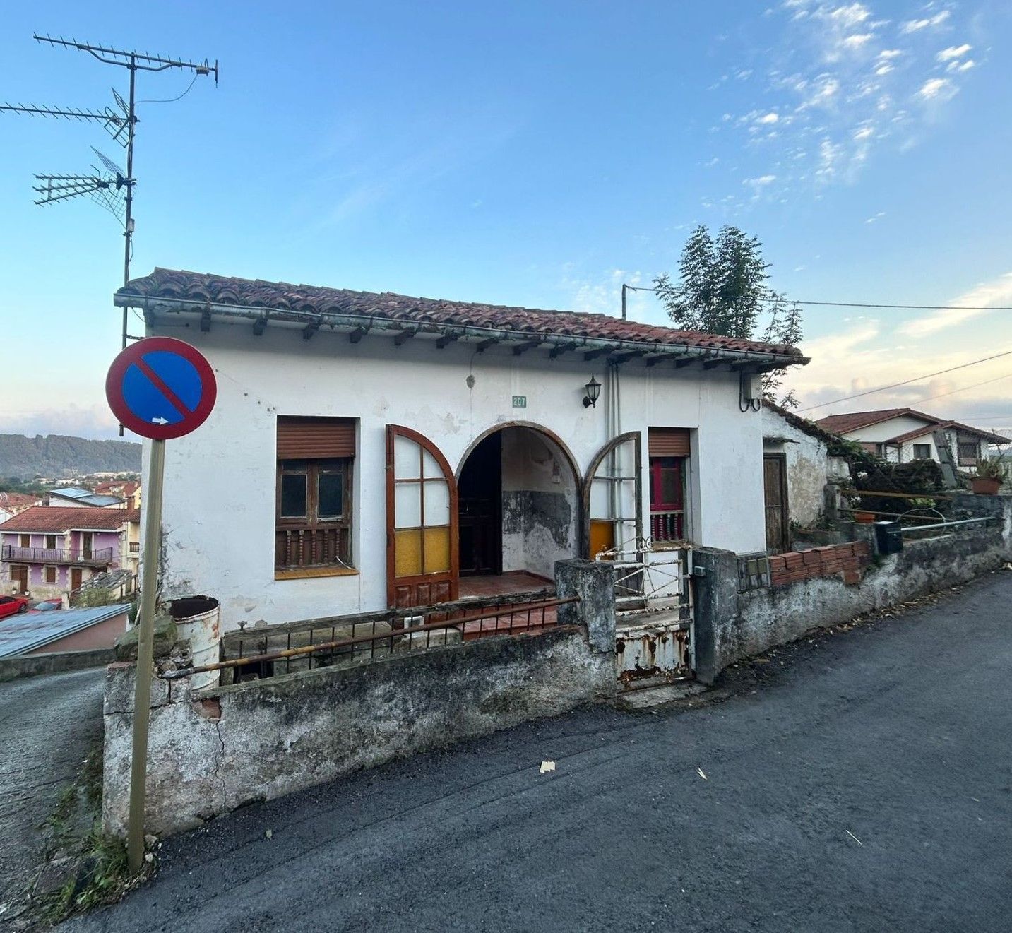 Vista exterior de Casa o chalet en venta en Torrelavega  con Jardín privado y Trastero