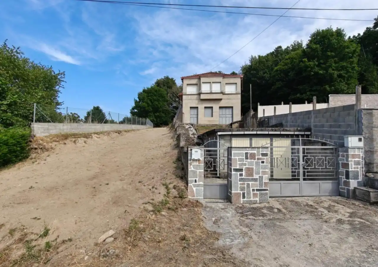 Casa o xalet en venda en Allariz amb Calefacció, Jardí privat i Traster