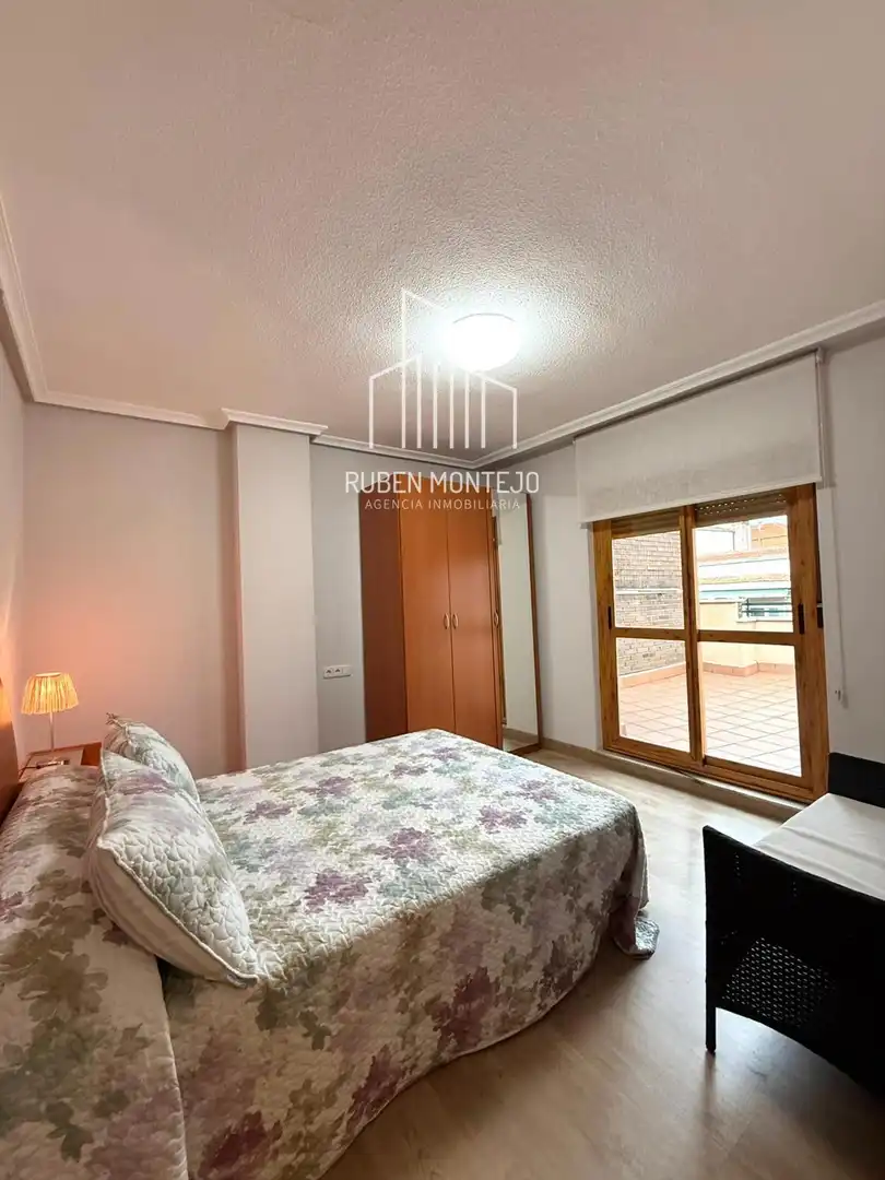 Habitación de Ático de alquiler en Salamanca con Calefacción, Terraza y Amueblado