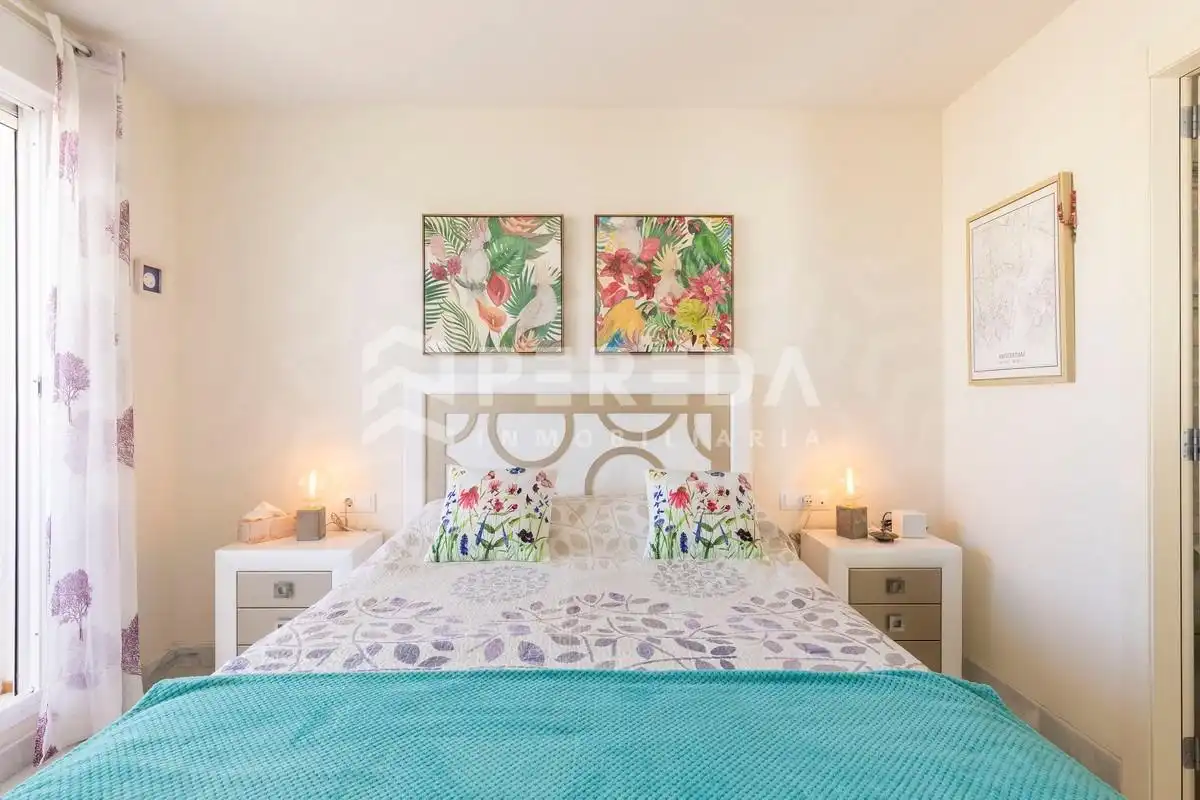 Schlafzimmer von Wohnung zum Verkauf in Roquetas de Mar mit Klimaanlage, Privatgarten und Terrasse