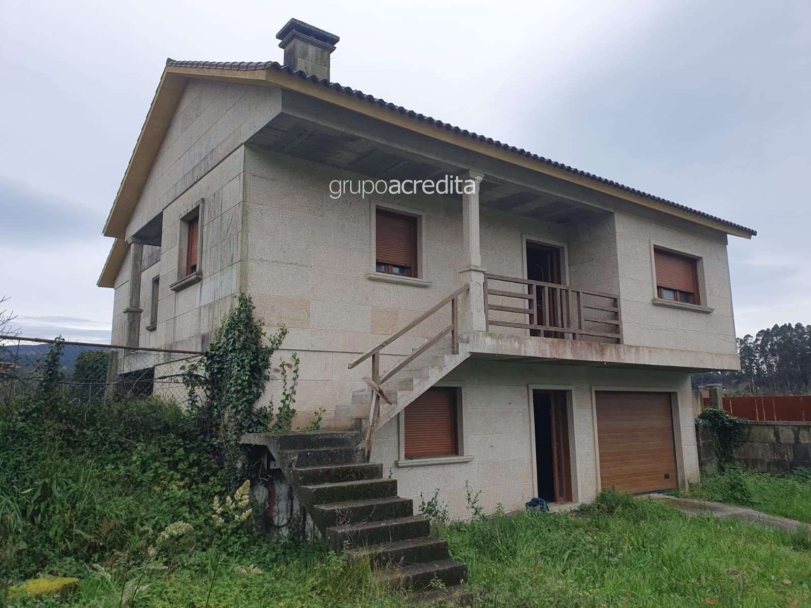 Vista exterior de Casa o xalet en venda en Barro amb Terrassa i Traster