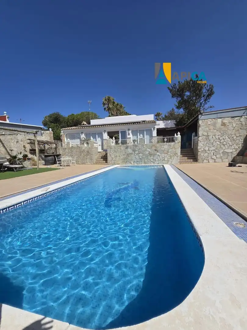 Piscina de Casa o chalet en venta en Chiclana de la Frontera con Piscina
