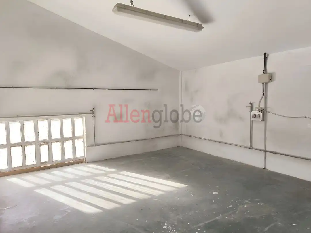 Industrial buildings for rent in Siero