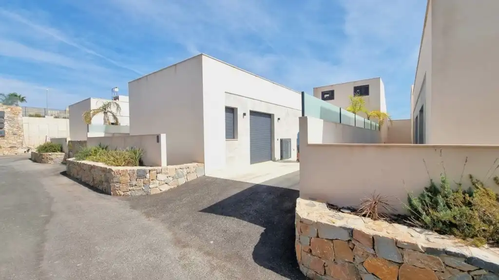 Vista exterior de Casa o chalet en venta en Rojales con Balcón