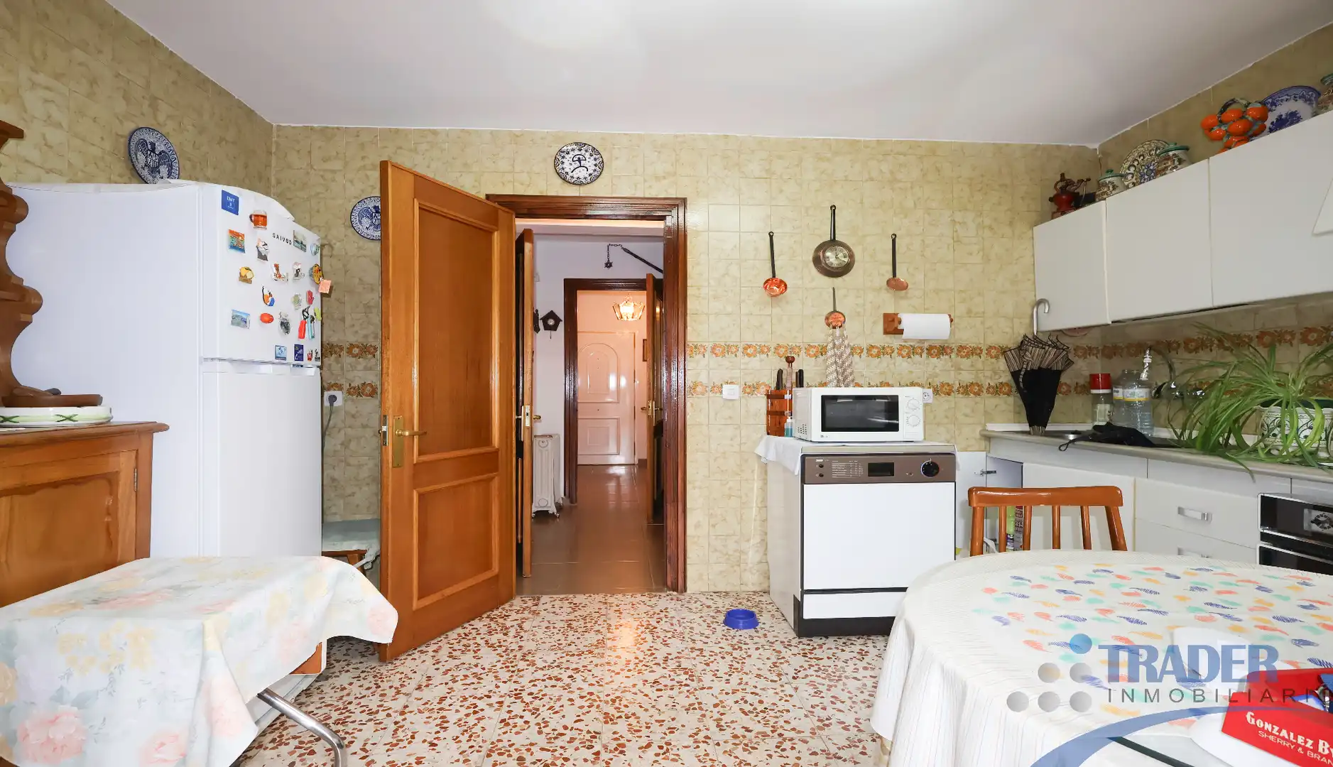 Cuina de Casa adosada en venda en Los Santos de la Humosa amb Jardí privat, Terrassa i Traster