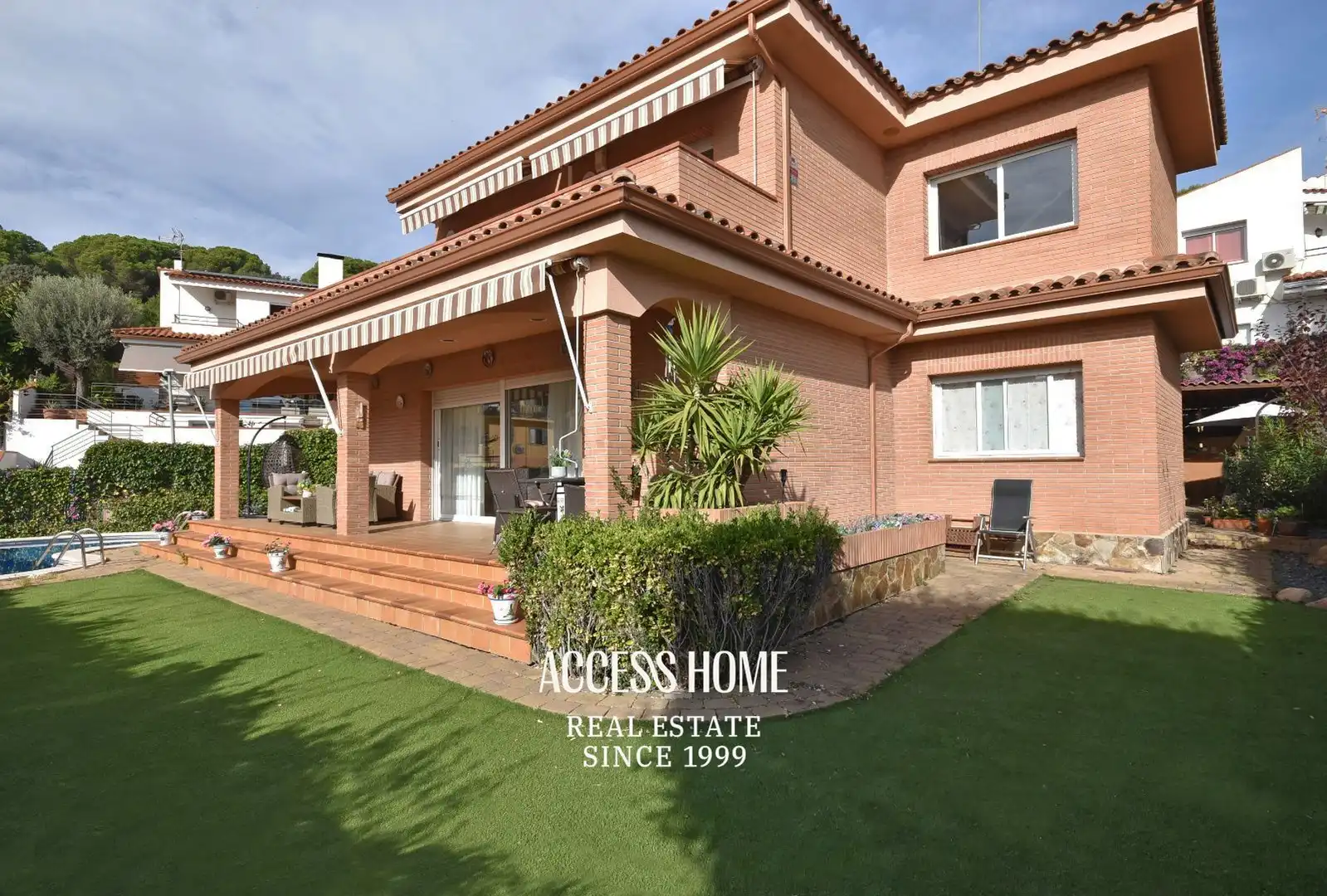 Vista exterior de Casa o chalet en venta en Sant Pol de Mar con Calefacción, Trastero y Piscina