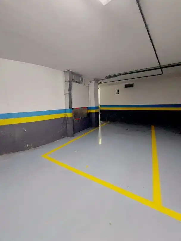 Parking of Flat for rent in Oviedo   with Heating, Storage room and Oven
