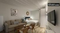 Bedroom of Flat to rent in  Madrid Capital  with Air Conditioner and Balcony