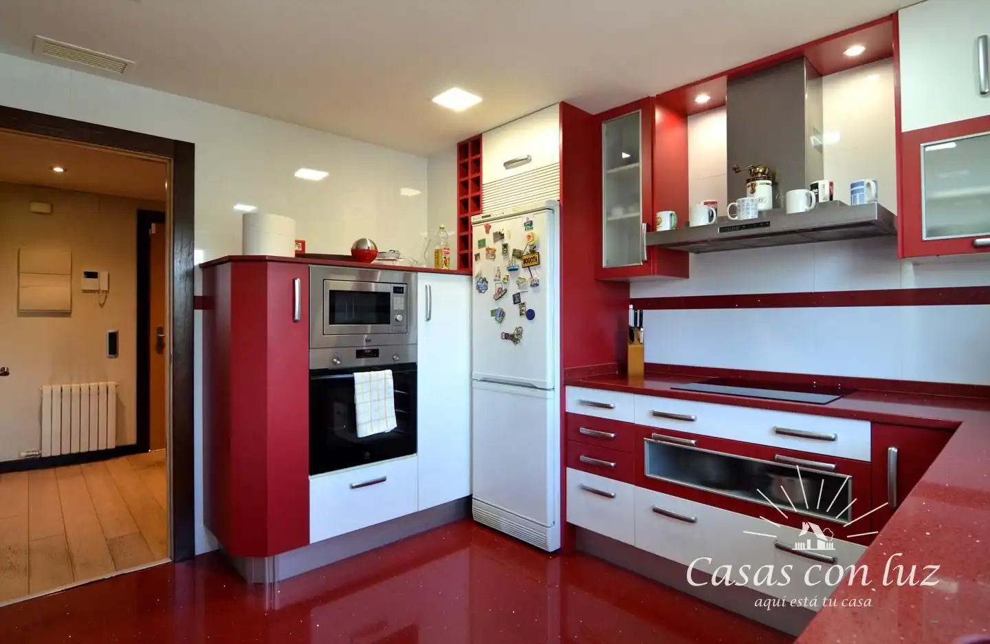 Cuina de Casa o xalet en venda en Zaragoza amb Aire condicionat, Calefacció i Jardí privat