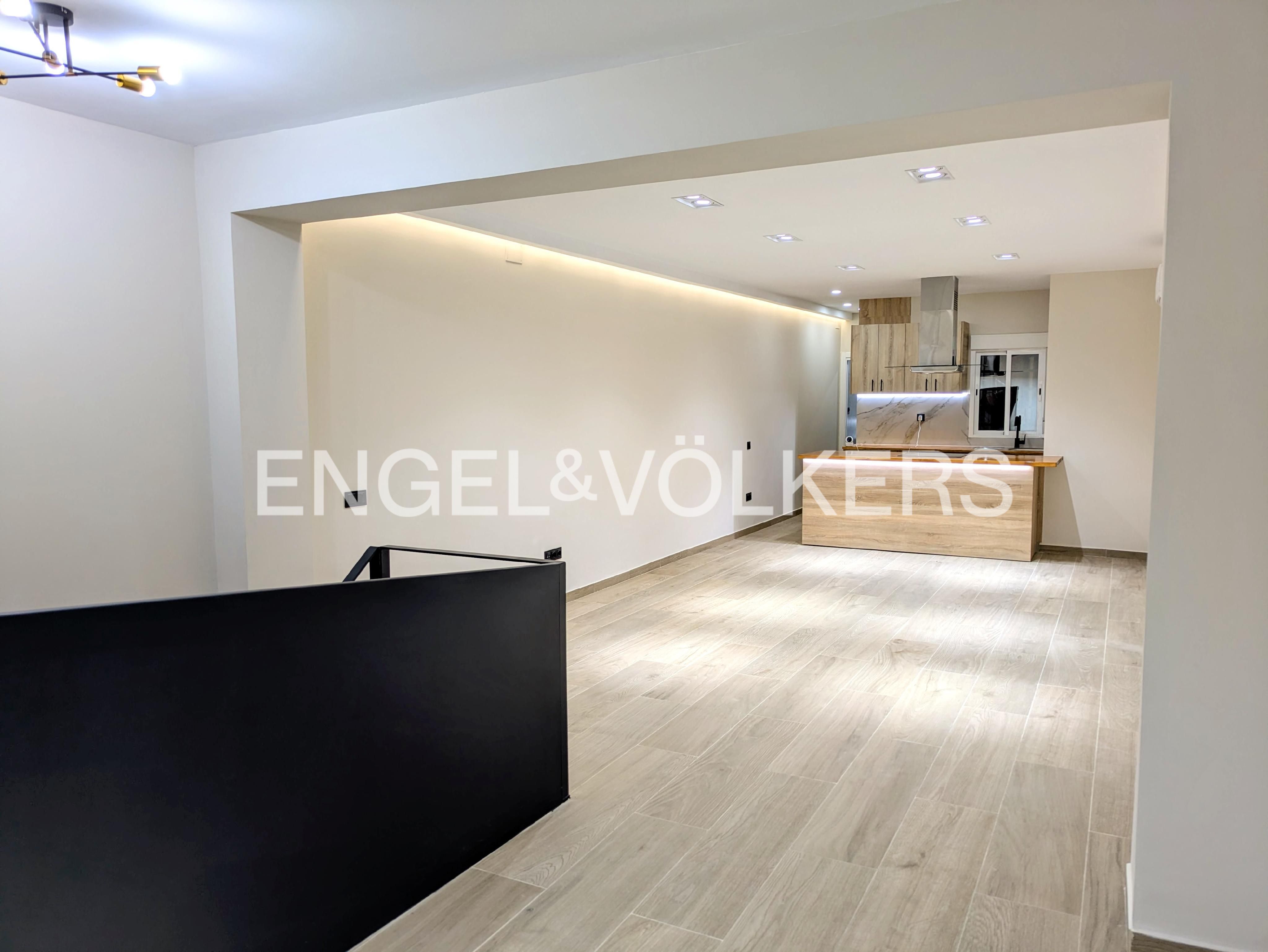 Flat for sale in  Barcelona Capital  with Air Conditioner and Heating
