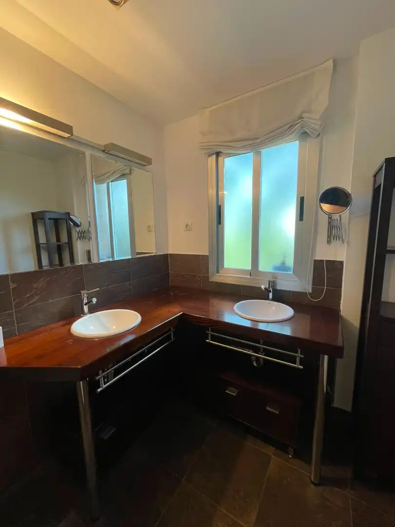 Bathroom of Flat for rent in Pozuelo de Alarcón  with Air Conditioner, Heating and Private garden
