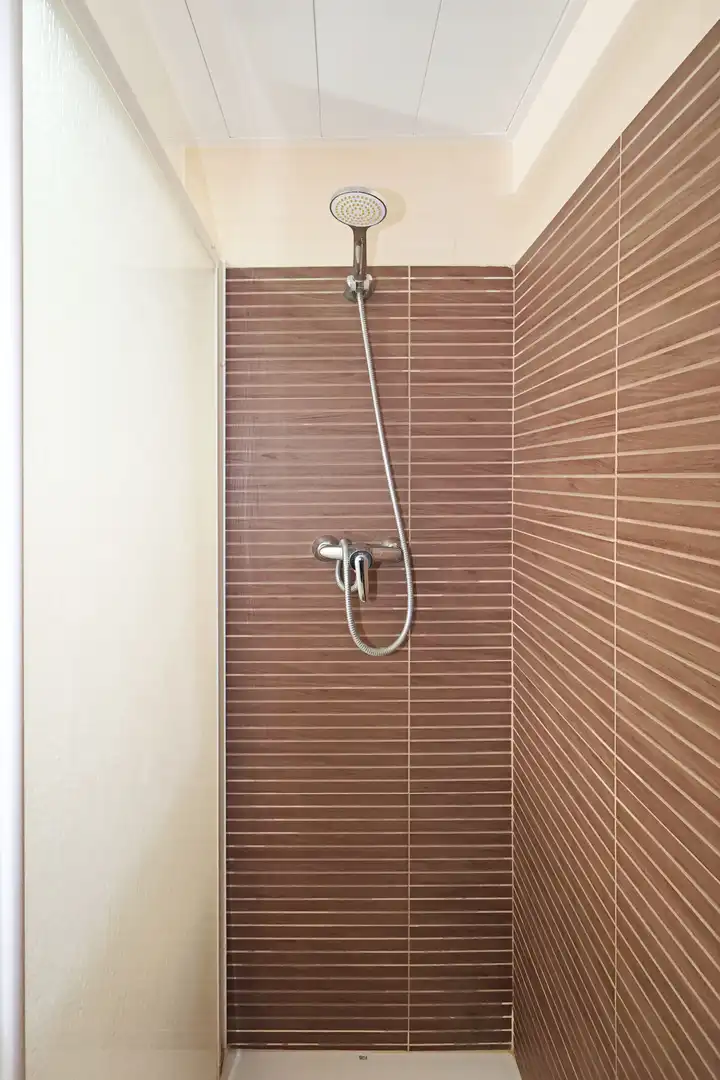 Baño de Ático en venta en L'Hospitalet de Llobregat con Calefacción, Terraza y Balcón