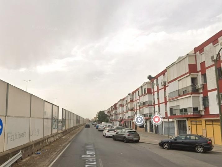 Vista exterior de Piso en venta en  Sevilla Capital con Terraza y Balcón