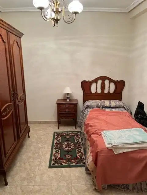 Habitación de Edificio en venta en Nava del Rey