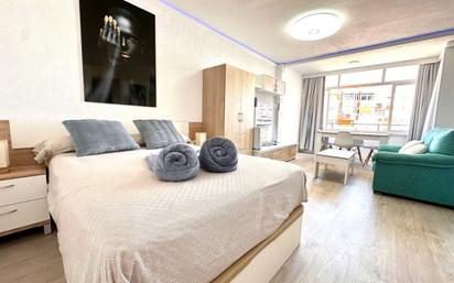 Dormitori de Apartament en venda en Torremolinos amb Aire condicionat, Calefacció i Moblat