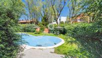 Garden of Single-family semi-detached for sale in  Madrid Capital  with Swimming Pool