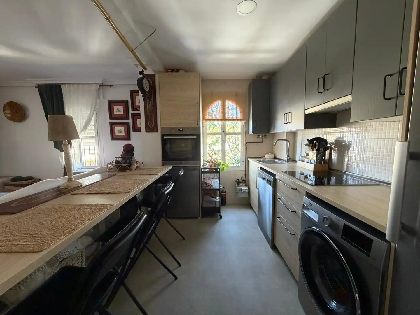Küche von Wohnung zum Verkauf in Chiclana de la Frontera mit Klimaanlage, Parkett und Terrasse
