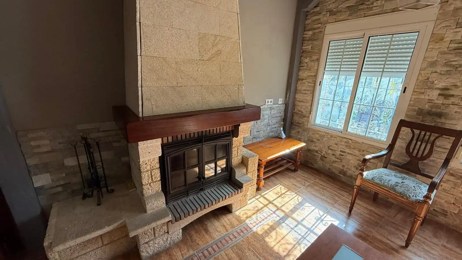 Sala de estar de Casa adosada en venta en Chiclana de la Frontera con Aire acondicionado y Trastero