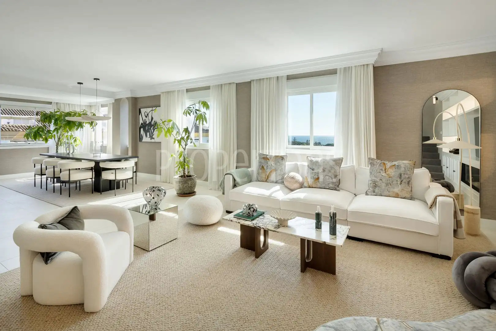 Living room of Flat for sale in Marbella