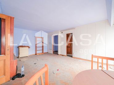 Wohnung mit Balkon zum Verkauf in Carrer del Palància