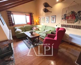 Sala d'estar de Dúplex en venda en Alp amb Terrassa