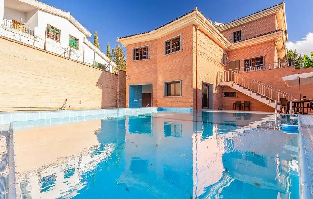 Piscina de Casa o chalet en venta en Albolote con Terraza, Trastero y Piscina
