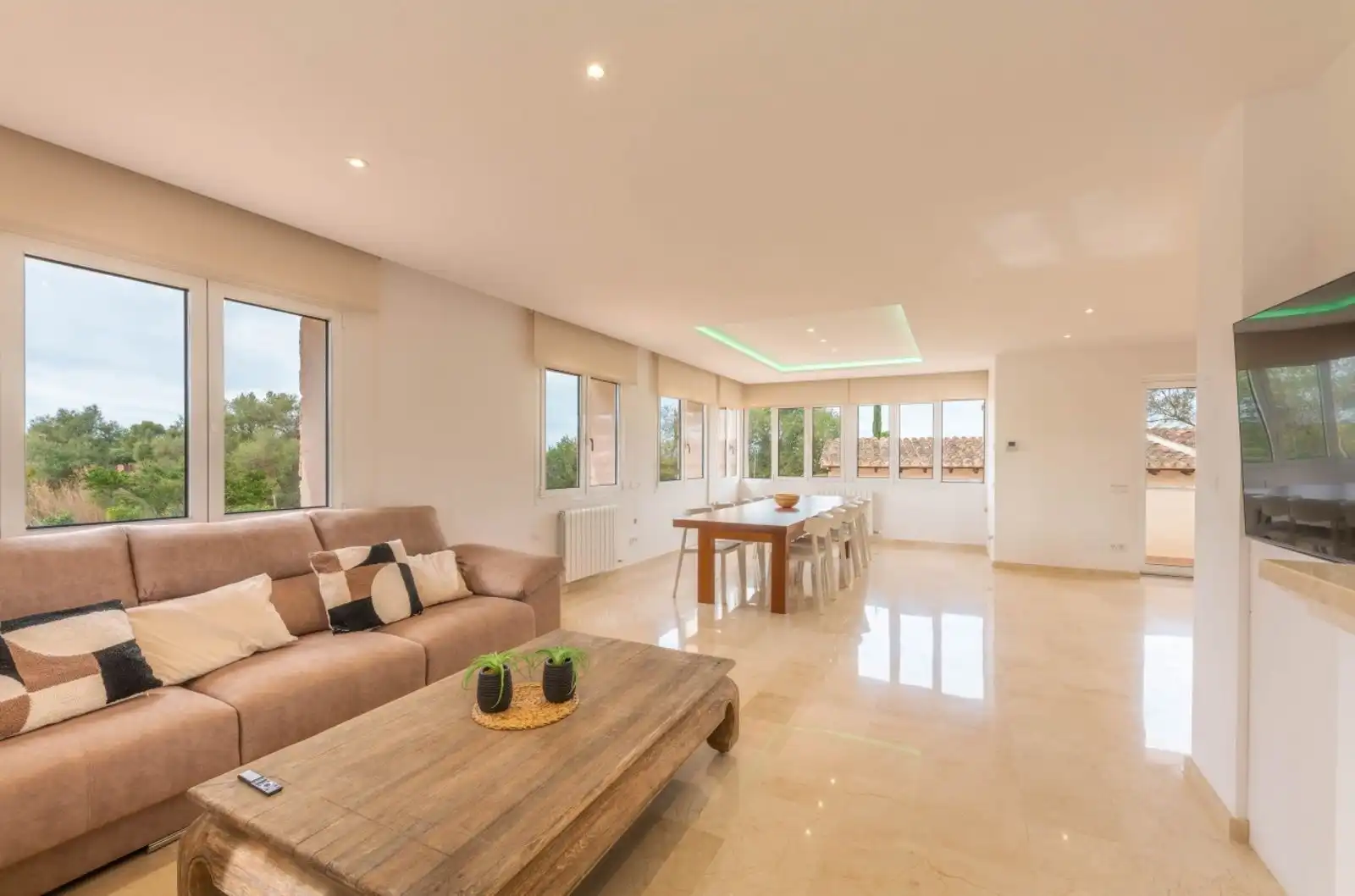 Sala d'estar de Finca rústica en venda en  Palma de Mallorca amb Aire condicionat, Calefacció i Jardí privat