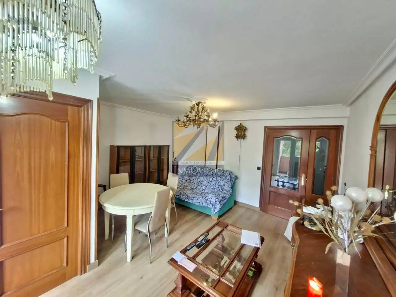 Living room of Flat for sale in Oviedo   with Heating, Terrace and Storage room