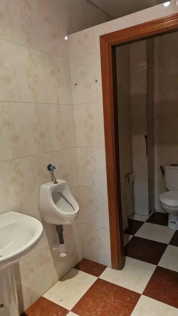 Badezimmer von Geschaftsraum zur Miete in Almendralejo