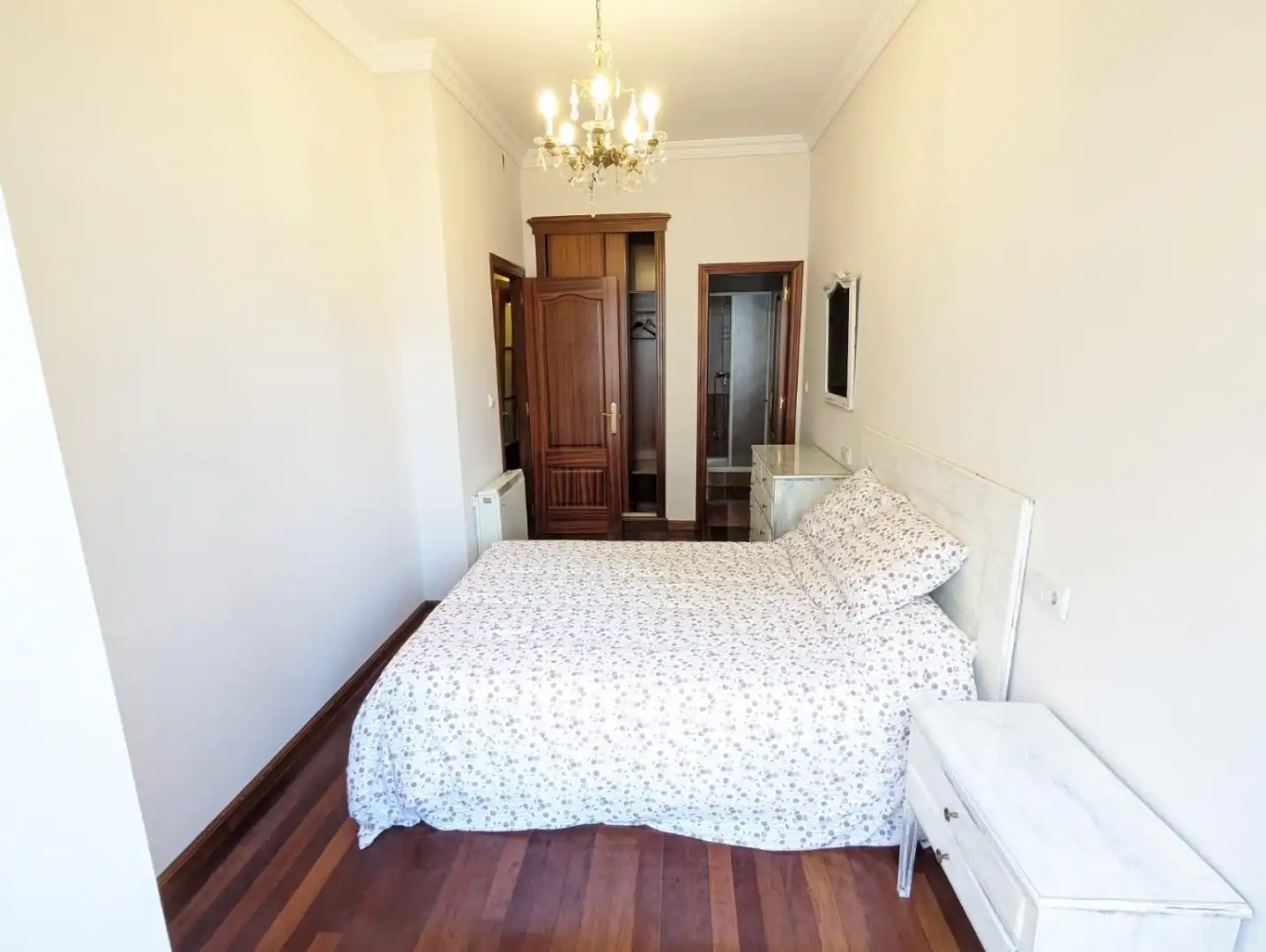 Bedroom of Flat for rent in Ferrol  with Heating, Parquet flooring and Furnished