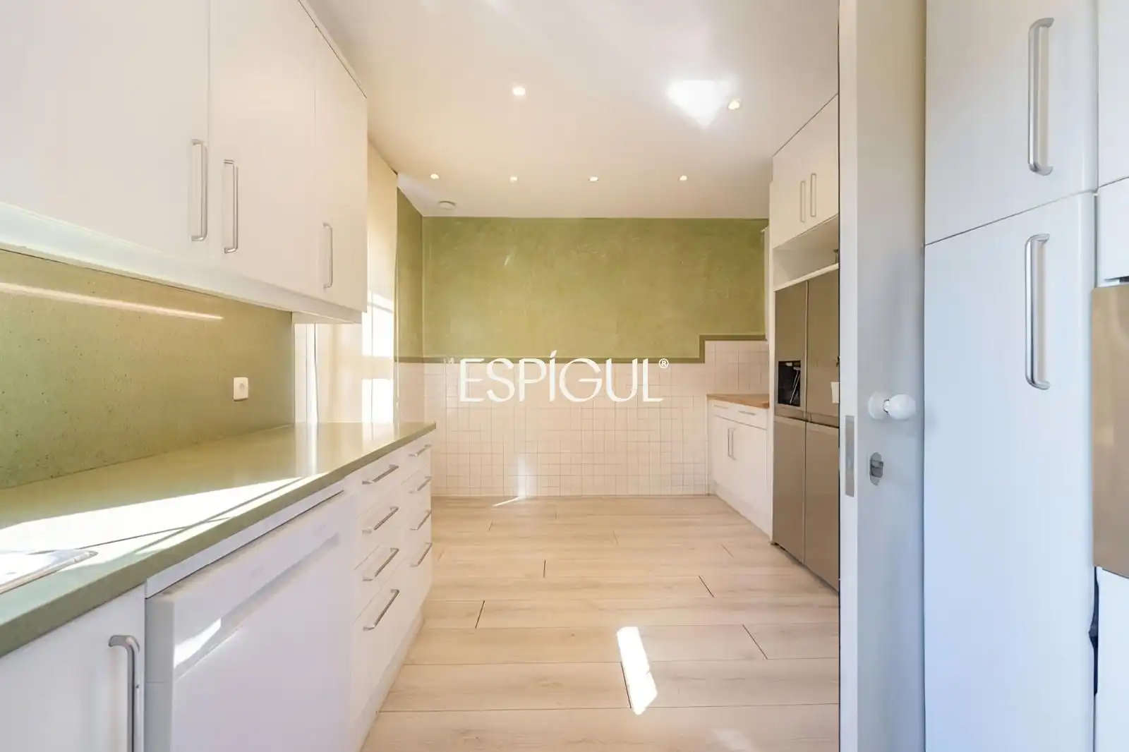 Cocina de Casa adosada en venta en Sant Cugat del Vallès con Aire acondicionado, Calefacción y Terraza