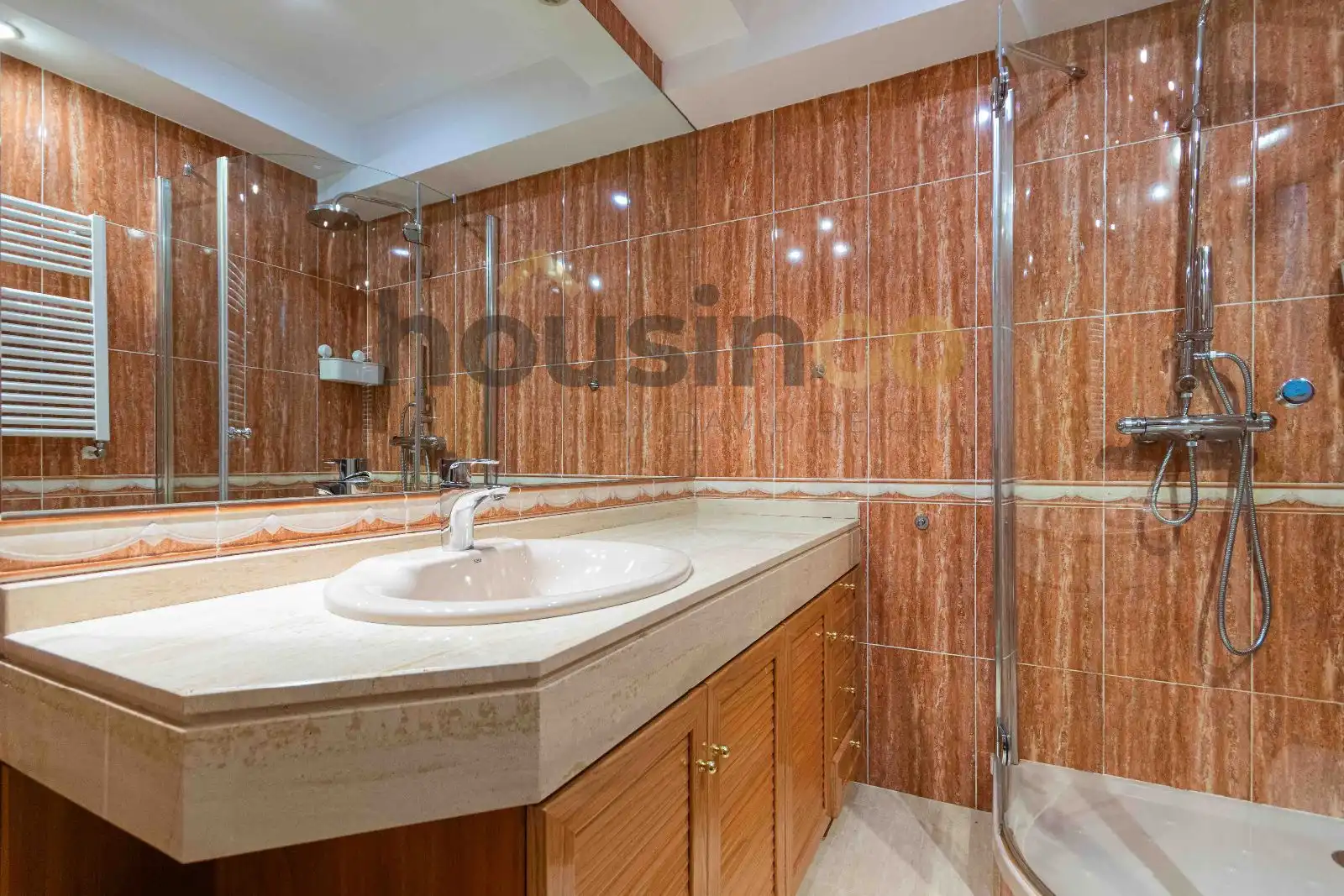 Badezimmer von Wohnung zur Miete in Madrid mit Heizung und Terrasse