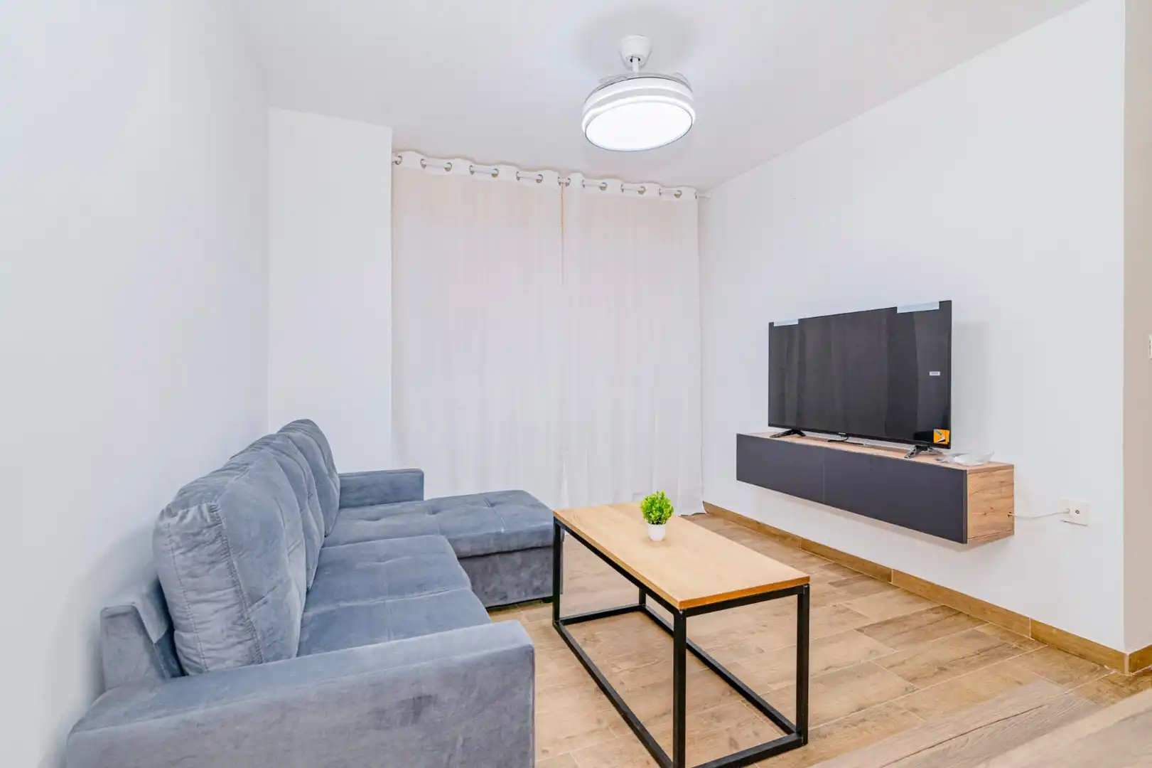 Sala de estar de Apartamento en venta en Granada con Calefacción y Parquet