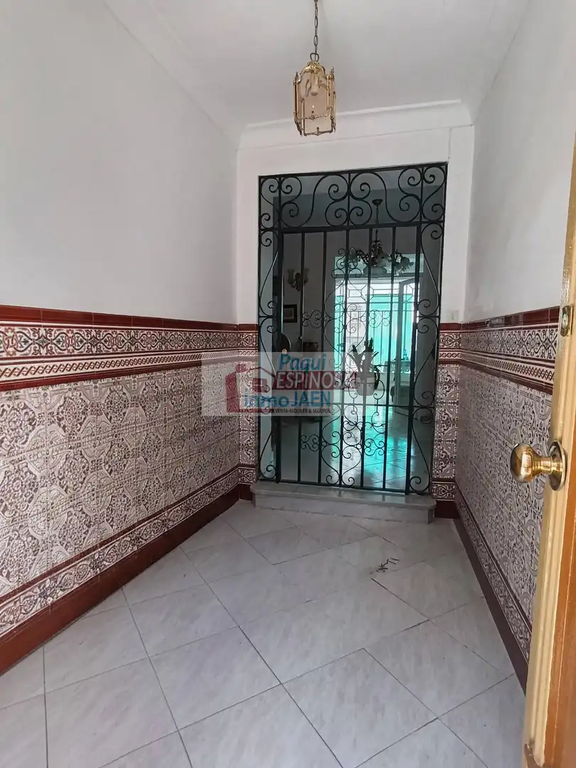 Casa o xalet en venda en Torredonjimeno amb Traster