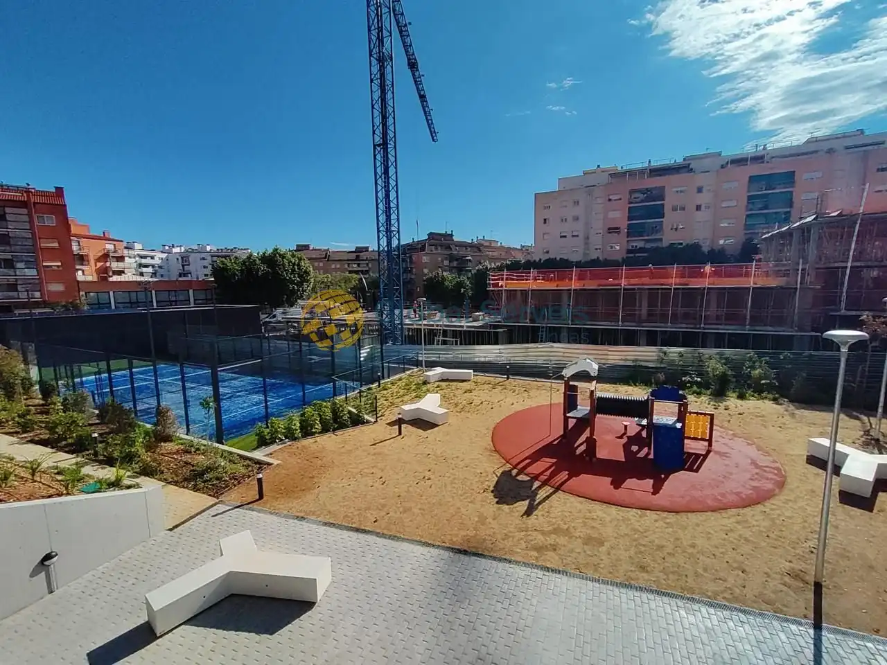 Terraza de Piso de alquiler en Abrera con Balcón y Piscina comunitaria
