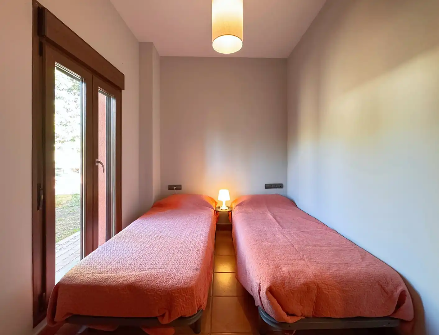 Habitación de Casa o chalet en venta en Carmona con Aire acondicionado, Calefacción y Jardín privado