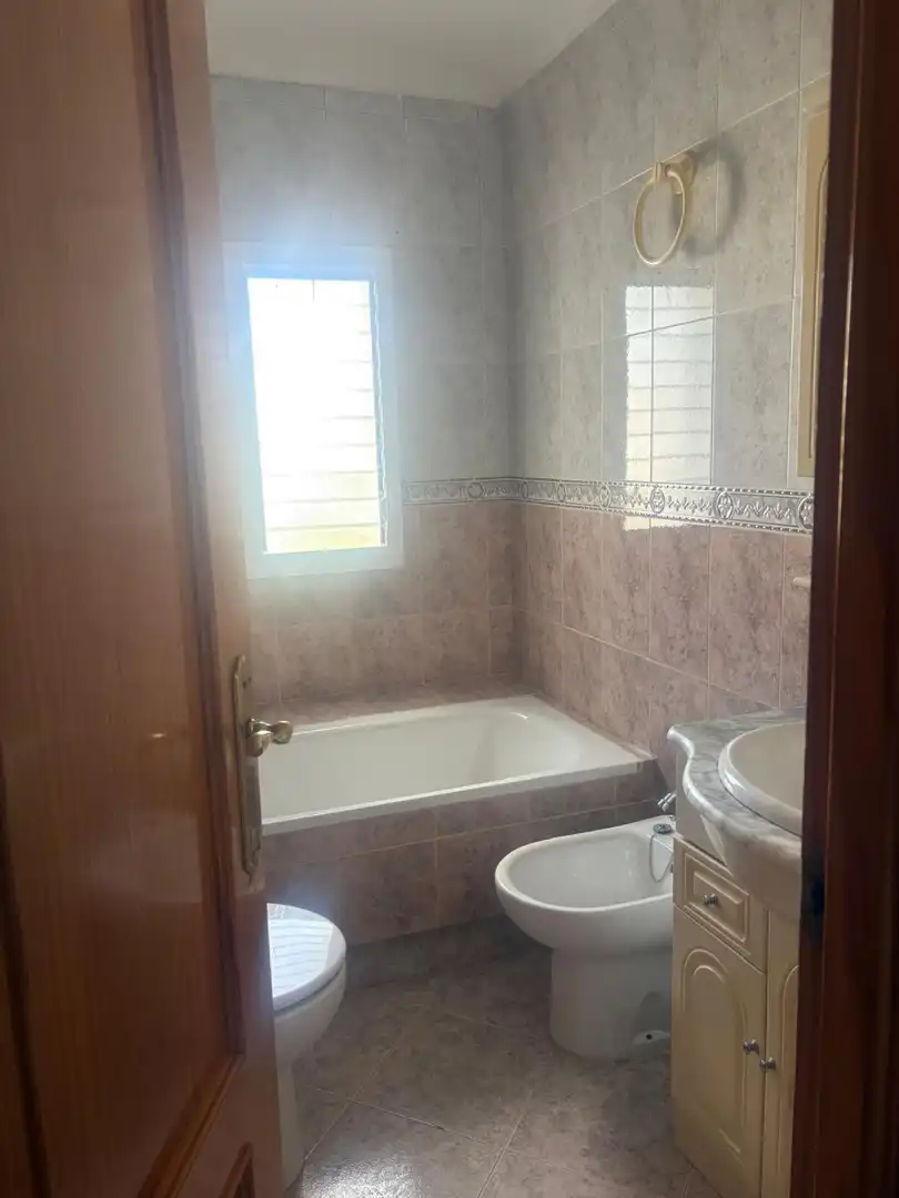 Badezimmer von Wohnung zum Verkauf in Málaga mit Klimaanlage, Heizung und Terrasse