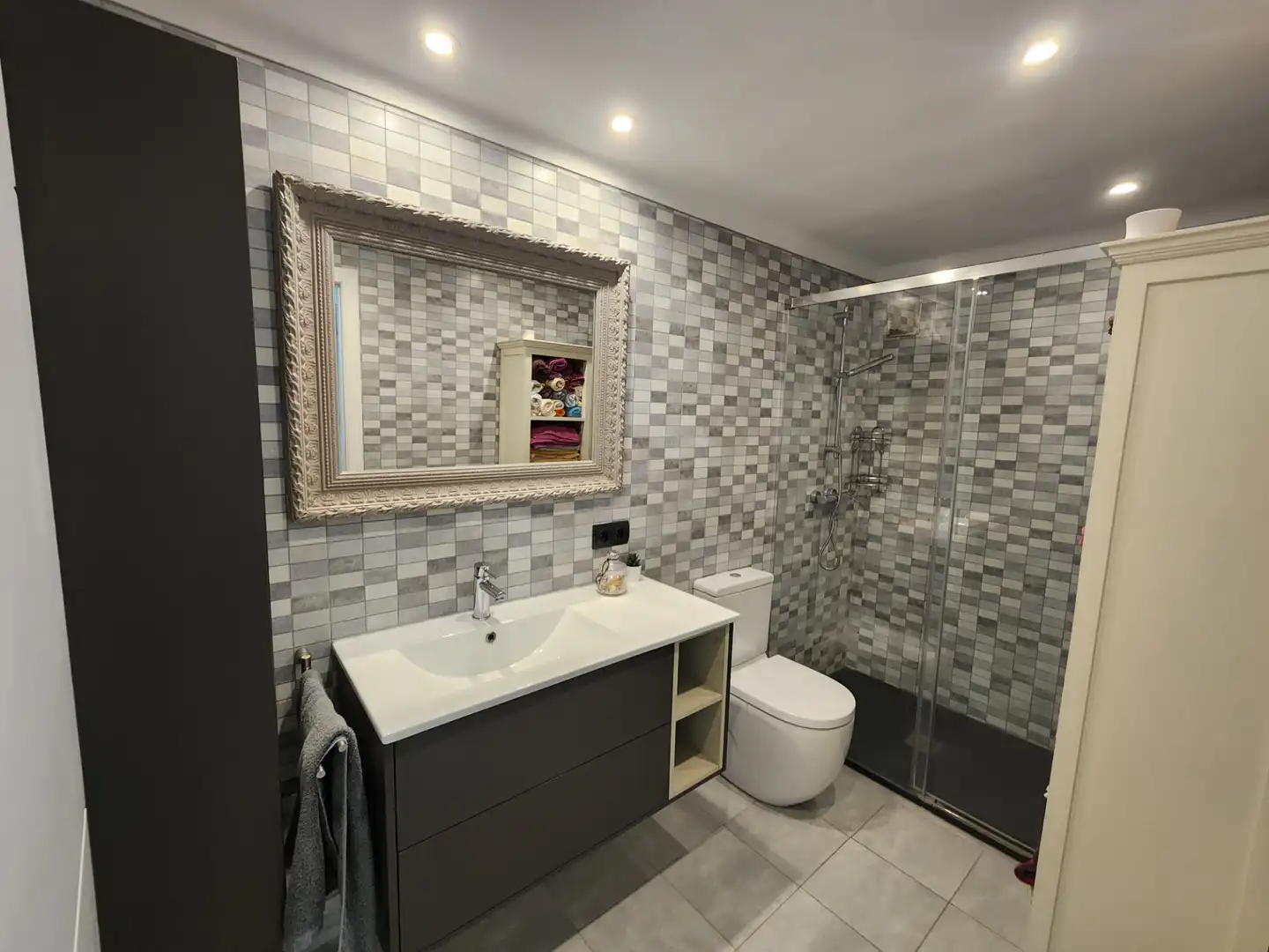 Baño de Apartamento en venta en Pals con Calefacción, Terraza y Amueblado