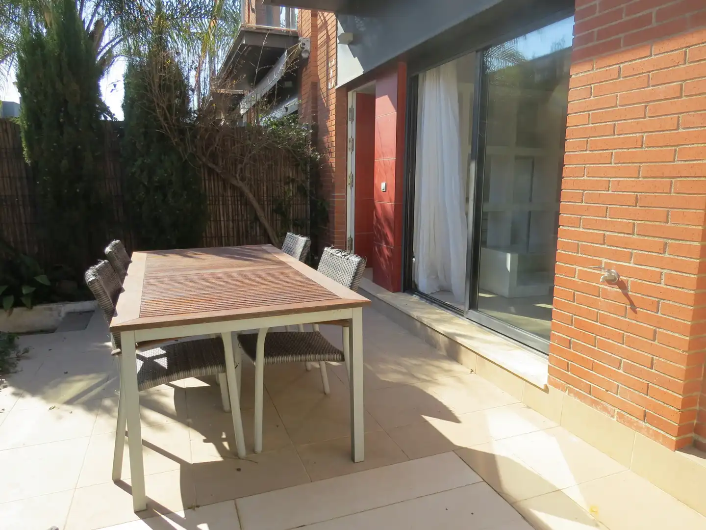 Terrasse von Einfamilien-Reihenhaus zum Verkauf in Sant Andreu de Llavaneres mit Klimaanlage, Heizung und Parkett