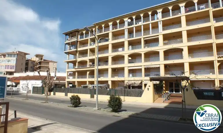 Apartamento con piscina en venta en Avenida de la platja 74 4 2 74