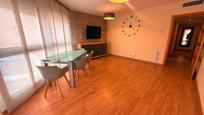 Living room of Flat for sale in El Vendrell  with Air Conditioner, Heating and Parquet flooring