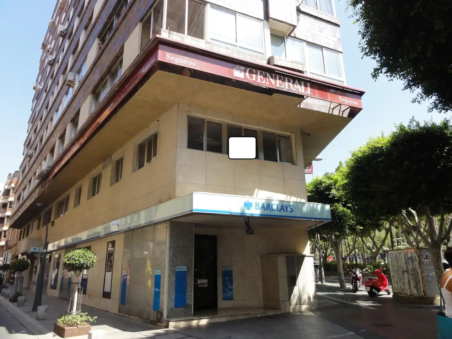 Oficina amb ascensor de lloguer a Calle Marqués de Comillas 13