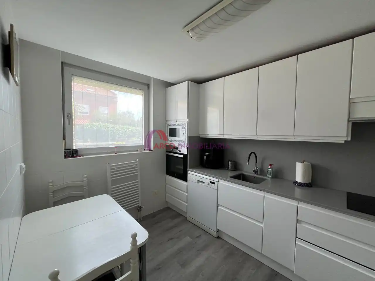 Cocina de Casa adosada en venta en Burgos con Calefacción, Jardín privado y Parquet