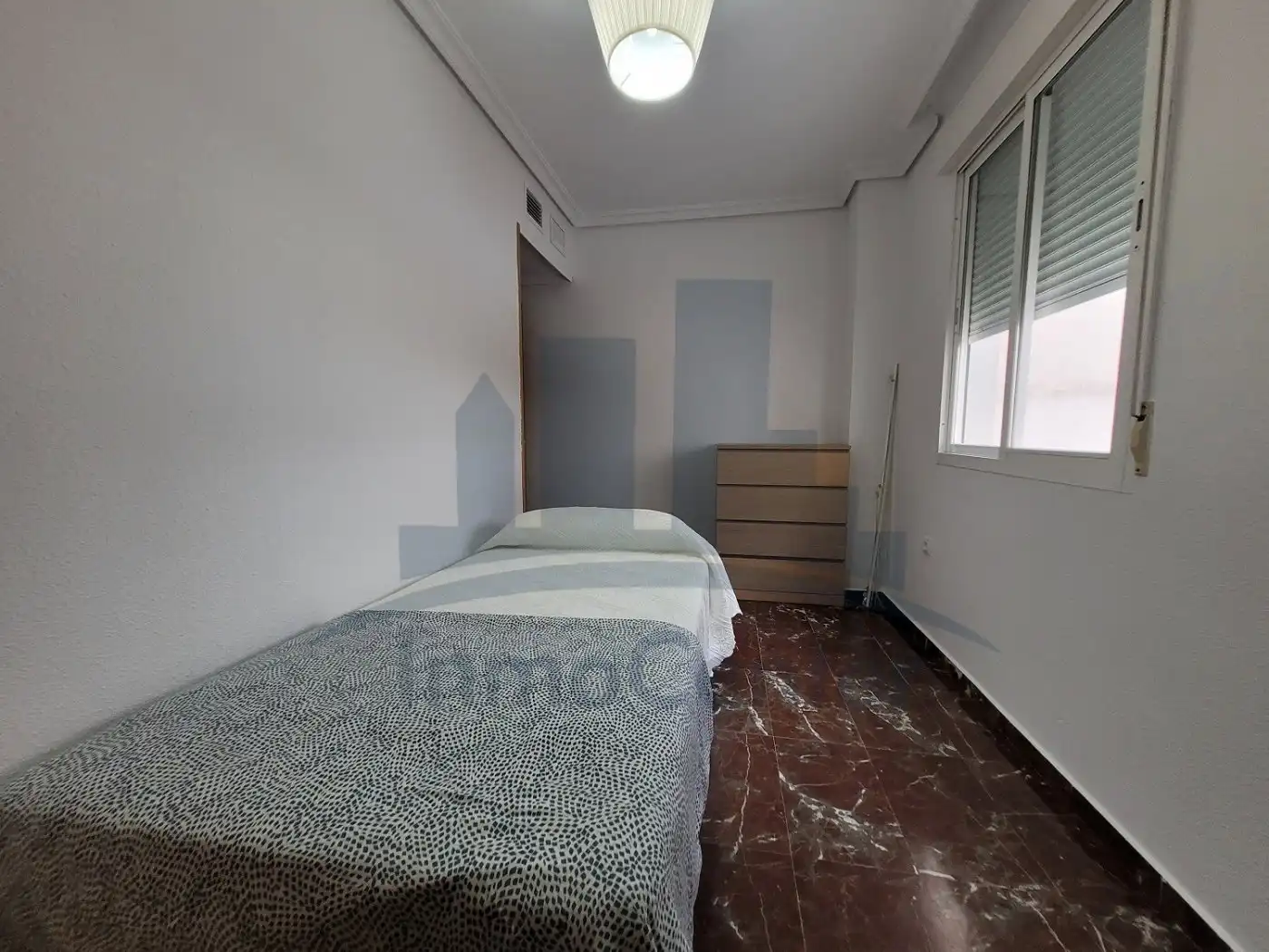 Habitación de Piso de alquiler en Badajoz con Terraza y Amueblado