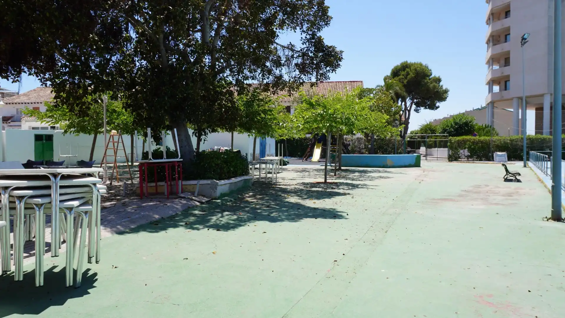 Schwimmbecken von Dachboden zum Verkauf in El Puig de Santa Maria mit Privatgarten, Terrasse und Balkon