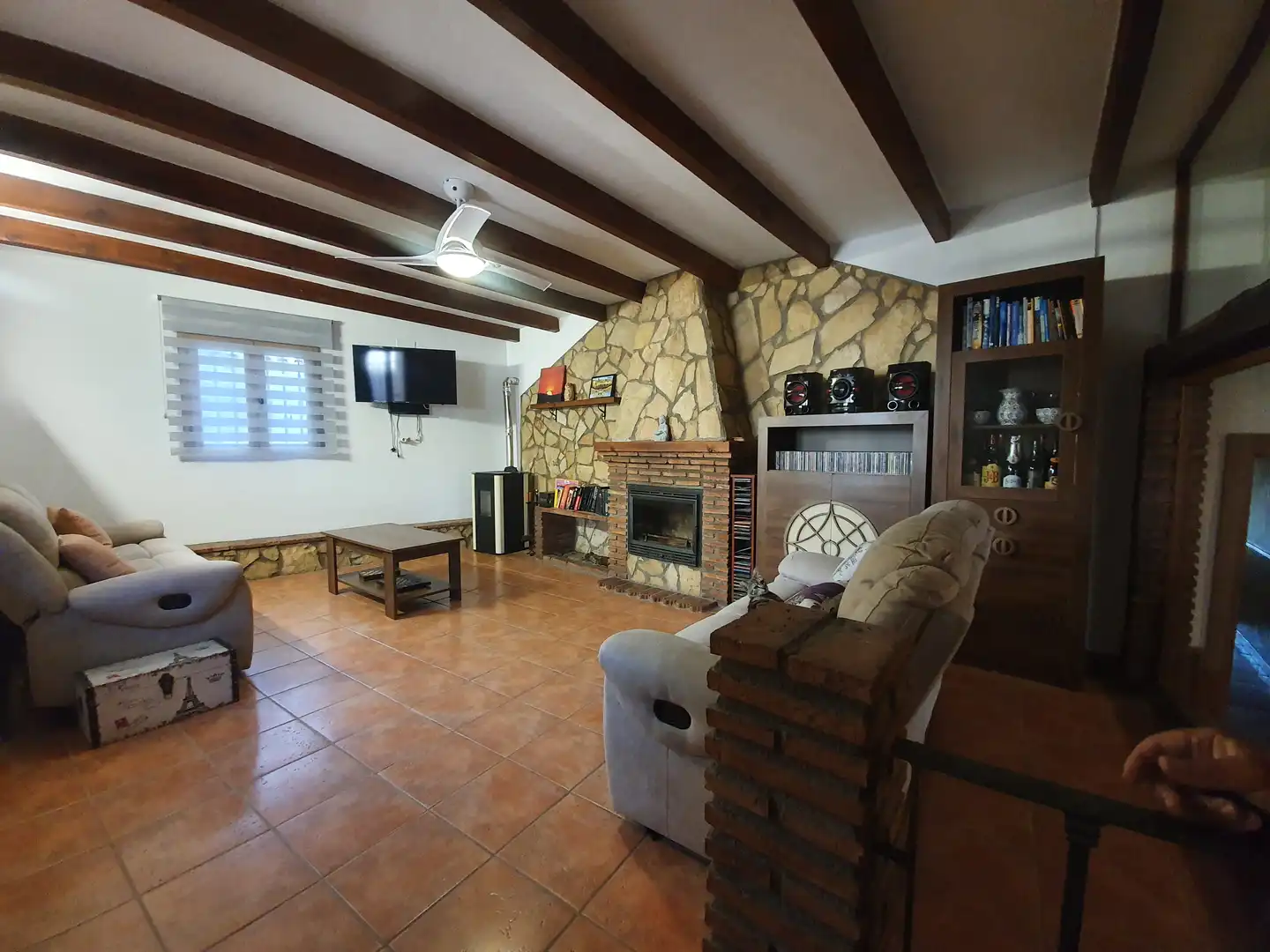 Chalet con piscina en venta en Calle Marquesado 14, imagen 2