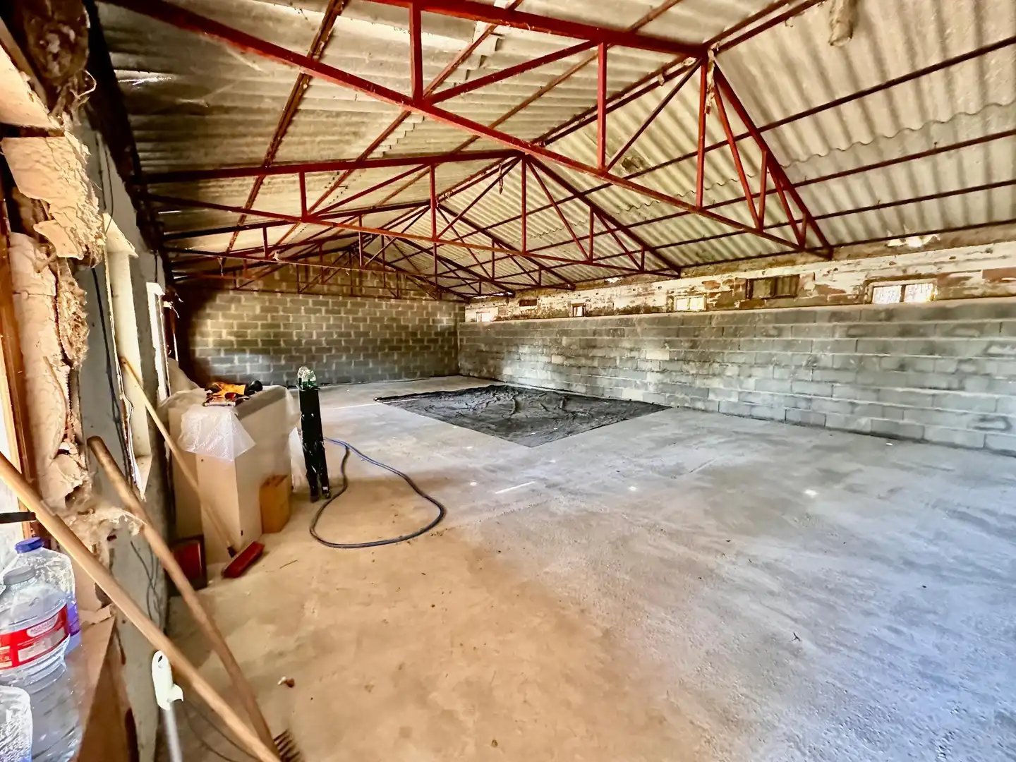 Finca rústica en venta en Valverde de la Virgen con Piscina