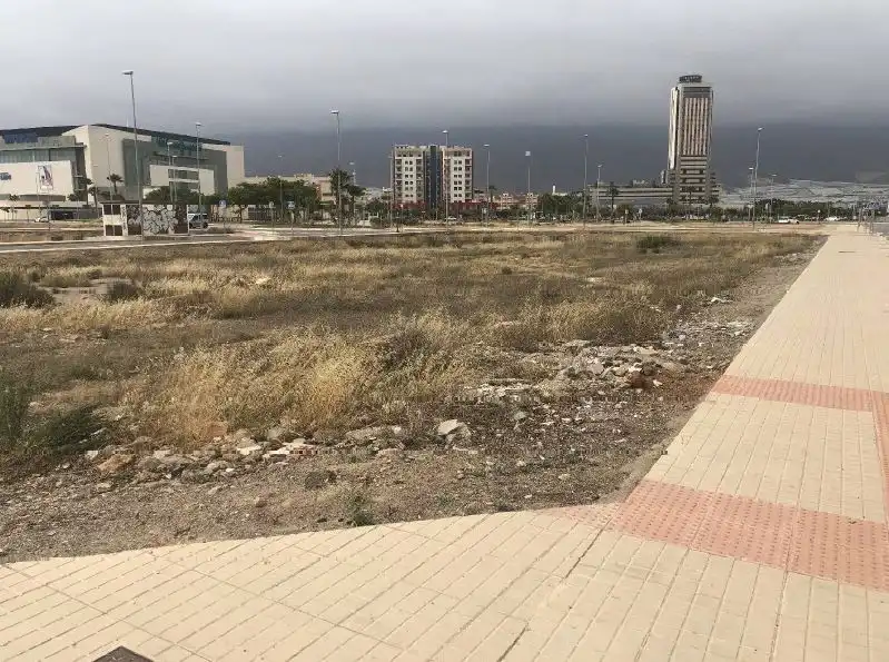 Terrain résidentiel à vendre à Calle Álvaro de Bazán, imagen 2