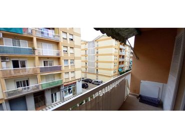 Appartamento con balcone in vendita a Plaza Llobregat