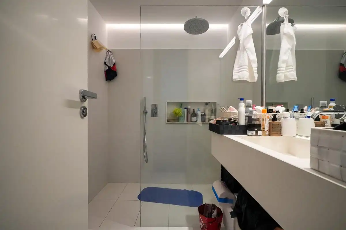 Baño de Piso en venta en Madrid con Aire acondicionado, Calefacción y Jardín privado